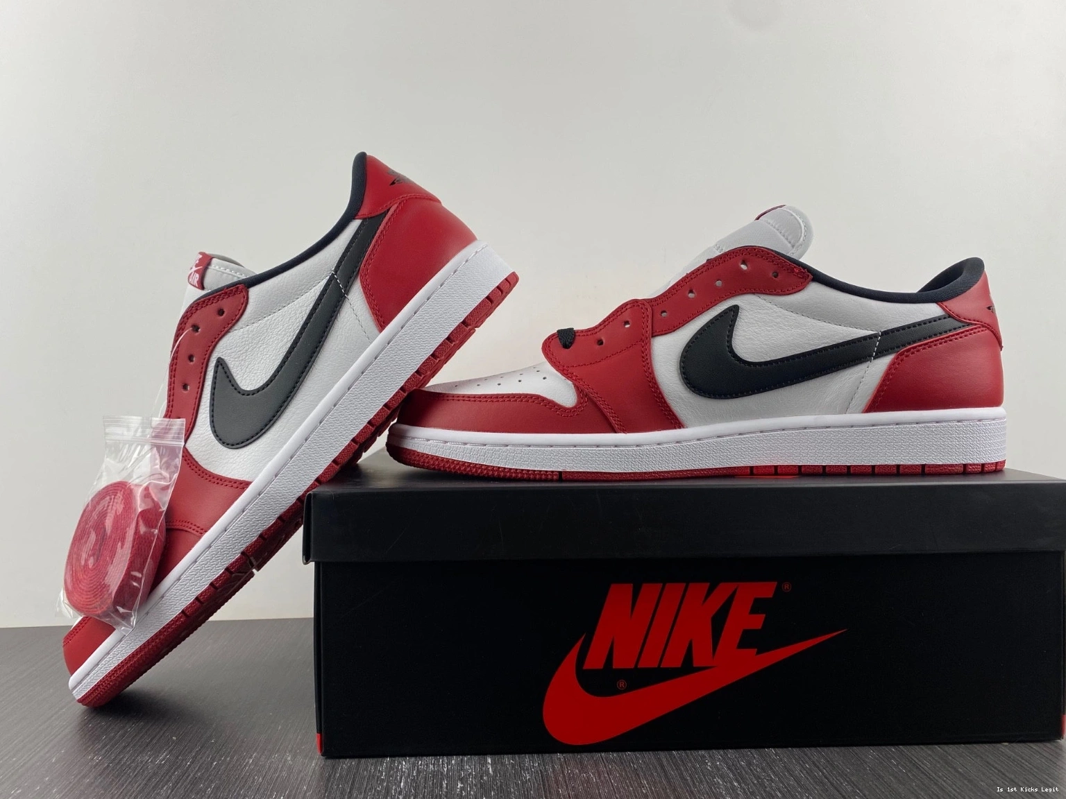 600 Jordan Low 'Chicago' 1 Retro Air 705329 - OG 1019